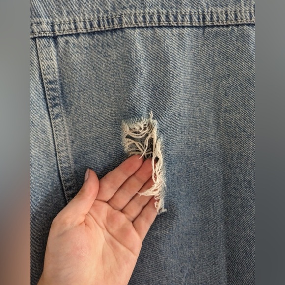 Windsor Distressed Light Wash Denim Jacket Size M - Picture 14 of 14